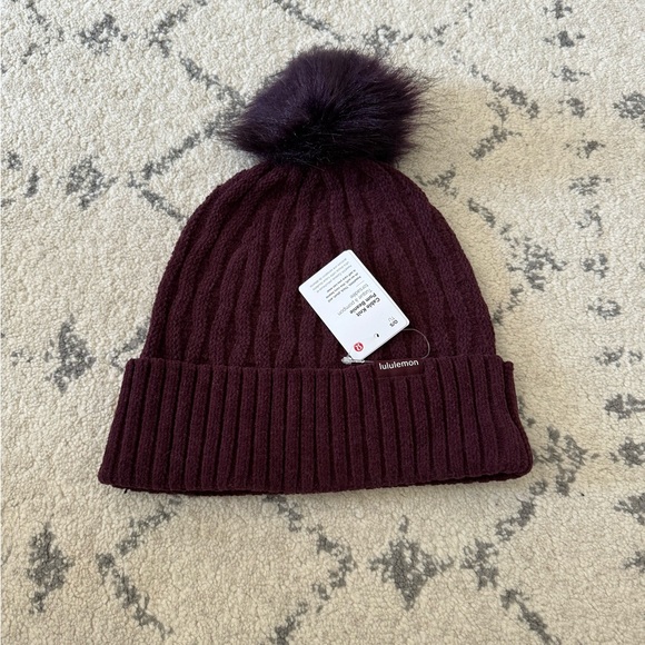 Lululemon Cable Knit Pom Beanie Winter Hat - Picture 1 of 2